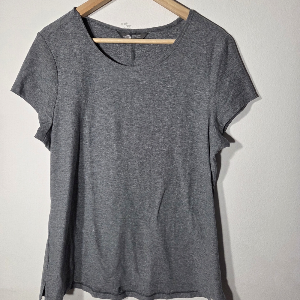 The North Face Women's Performance Gray Short Sleeve Tee Activewear Top XL Base